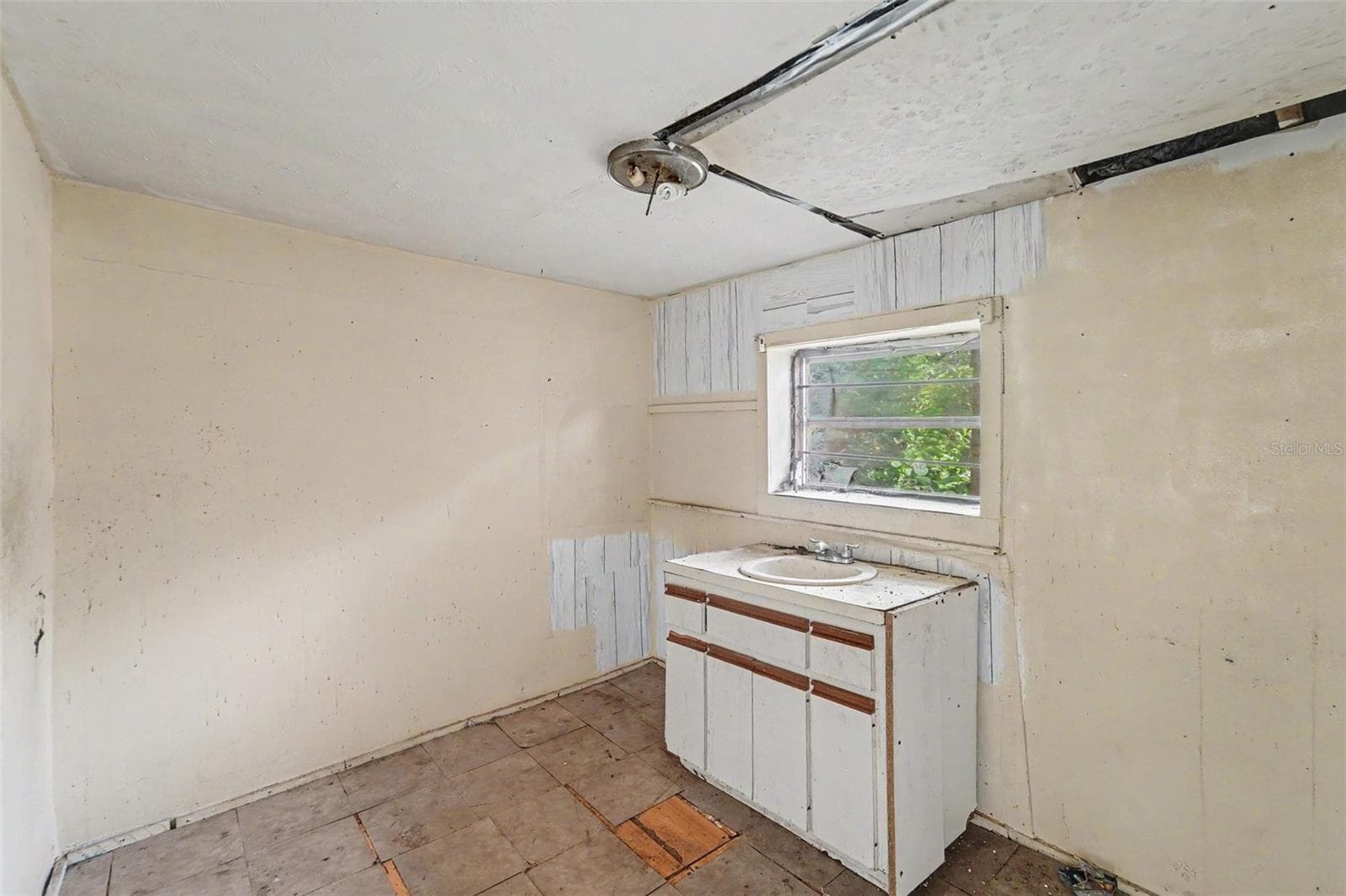 Single Family Residence at 504 E EMILY ST, TAMPA, photo 20 of 25