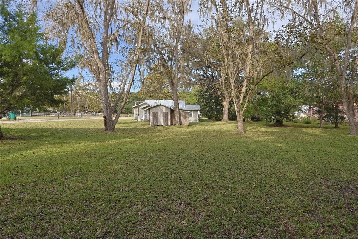 Scattered mature trees all around! - 24683 W US HIGHWAY 27, HIGH SPRINGS