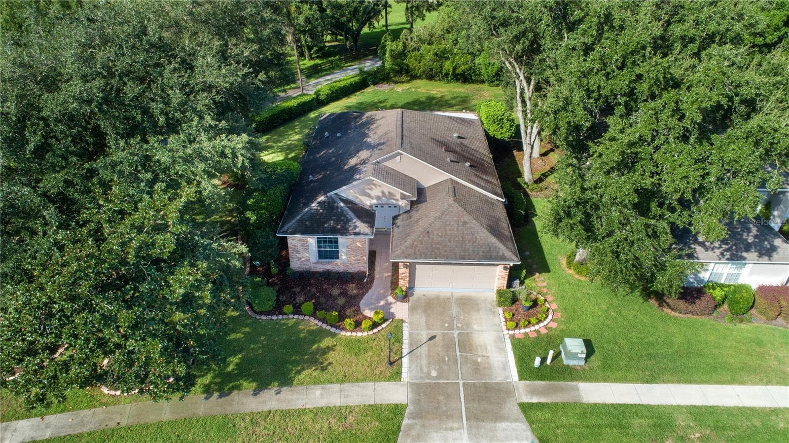 Single Family Residence at 8040 ARCADIAN CT, MOUNT DORA, photo 3 of 34