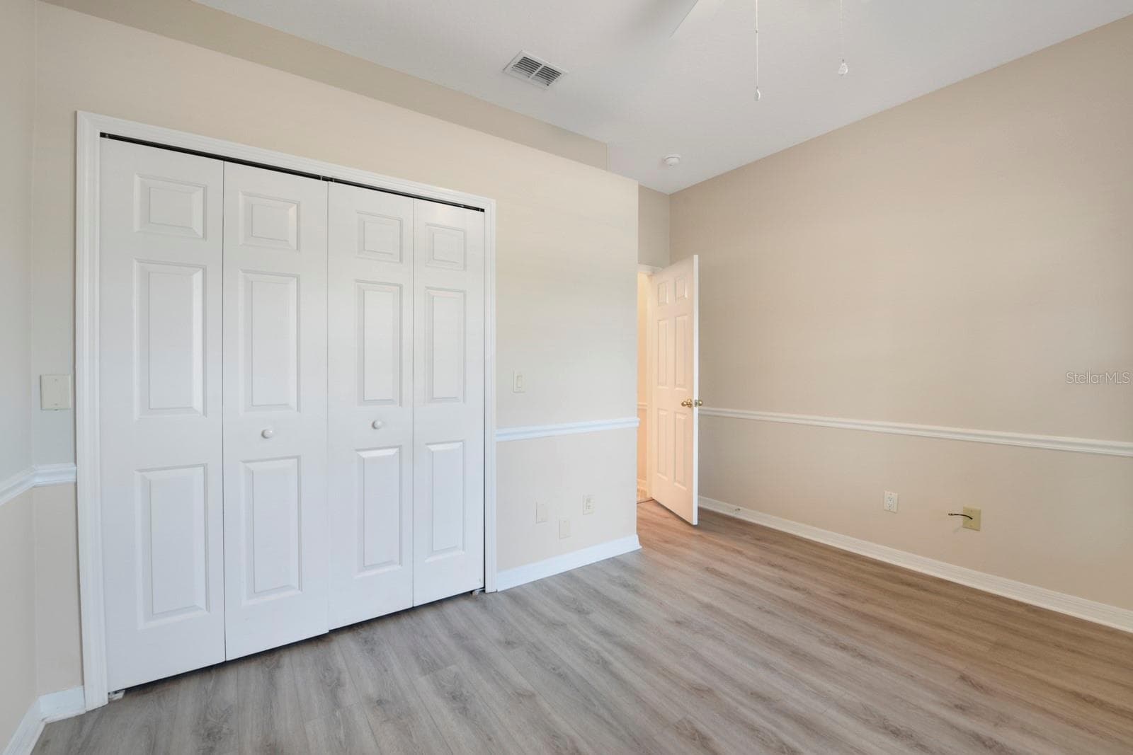 Single Family Residence at 8040 ARCADIAN CT, MOUNT DORA, photo 17 of 34
