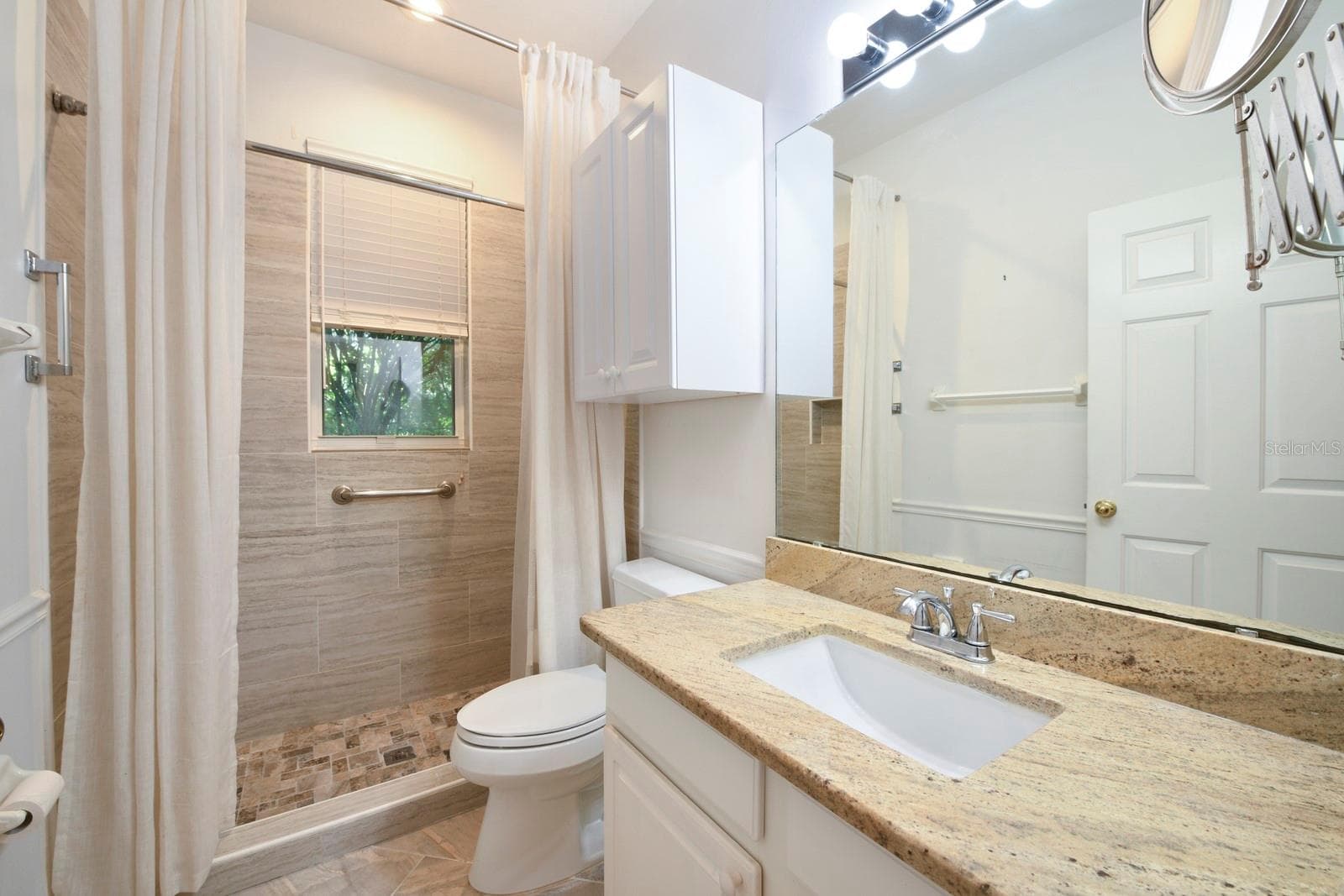 Guest Bathroom - 8040 ARCADIAN CT, MOUNT DORA