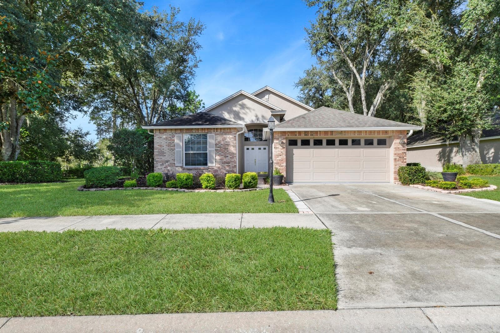 Single Family Residence at 8040 ARCADIAN CT, MOUNT DORA, photo 25 of 34