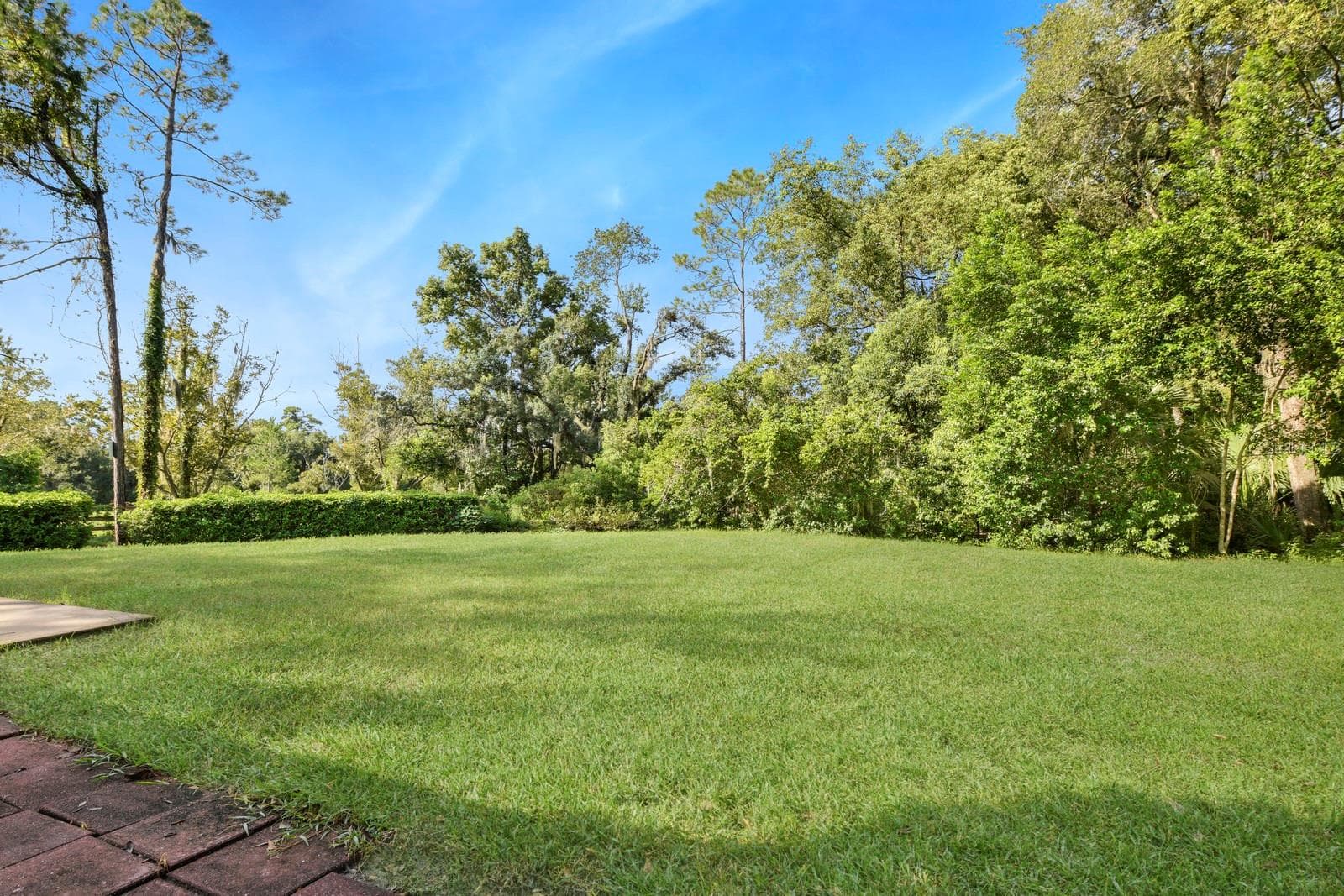 Single Family Residence at 8040 ARCADIAN CT, MOUNT DORA, photo 31 of 34