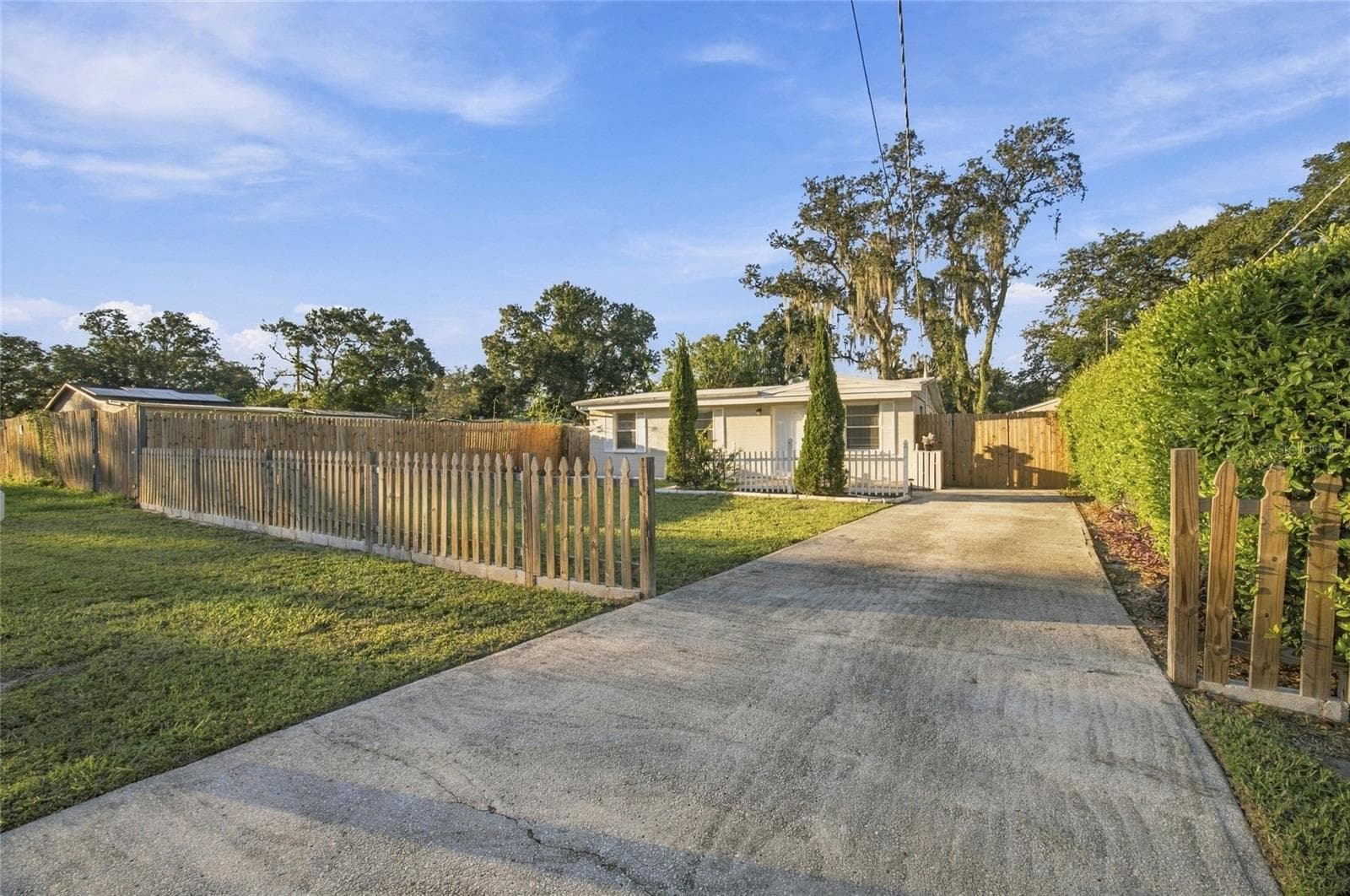 Single Family Residence at 1906 E 98TH AVE, TAMPA, photo 25 of 33