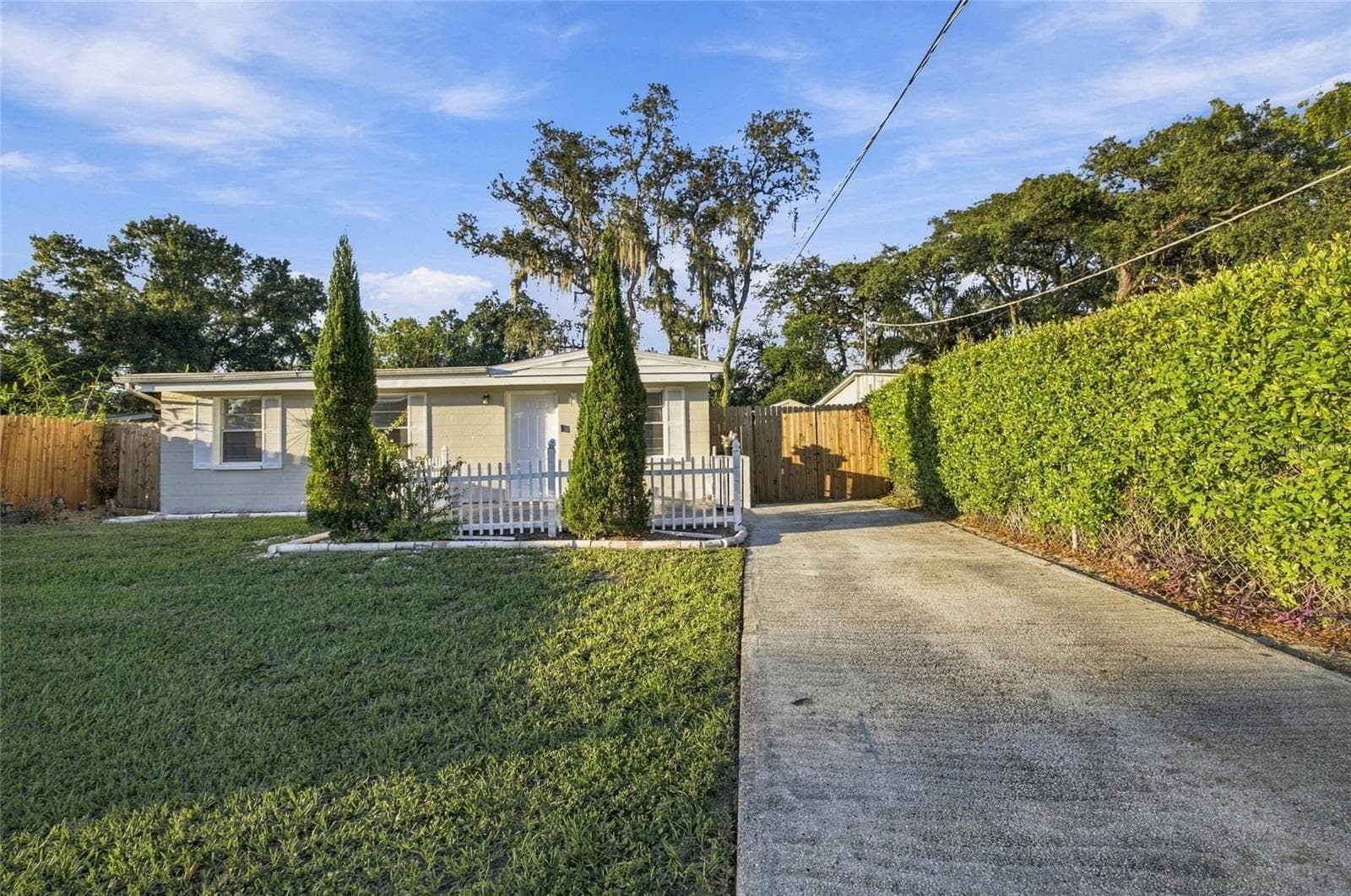 Single Family Residence at 1906 E 98TH AVE, TAMPA, photo 26 of 33