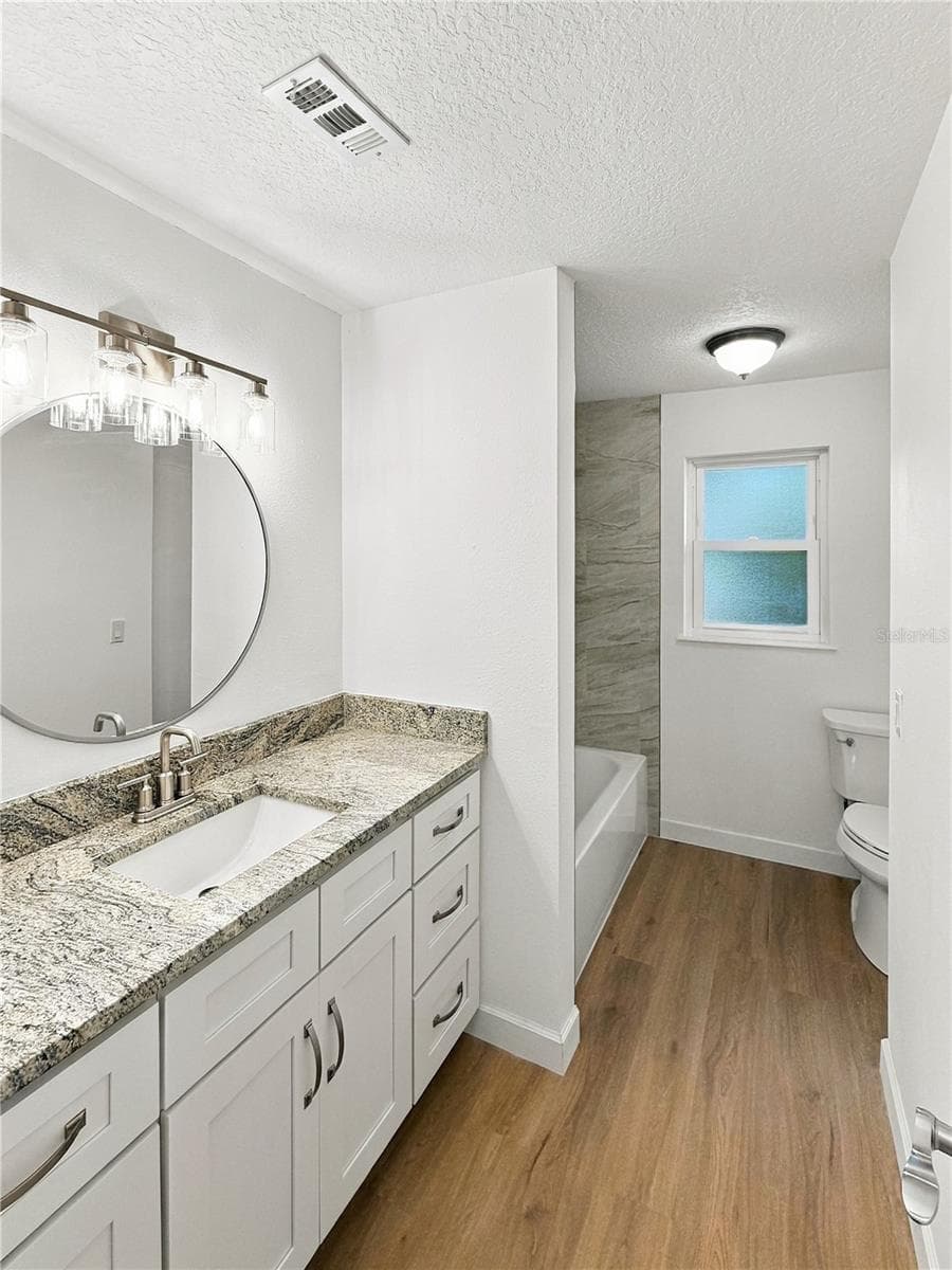 Guest Bathroom - 106 KENT CT, PORT ORANGE