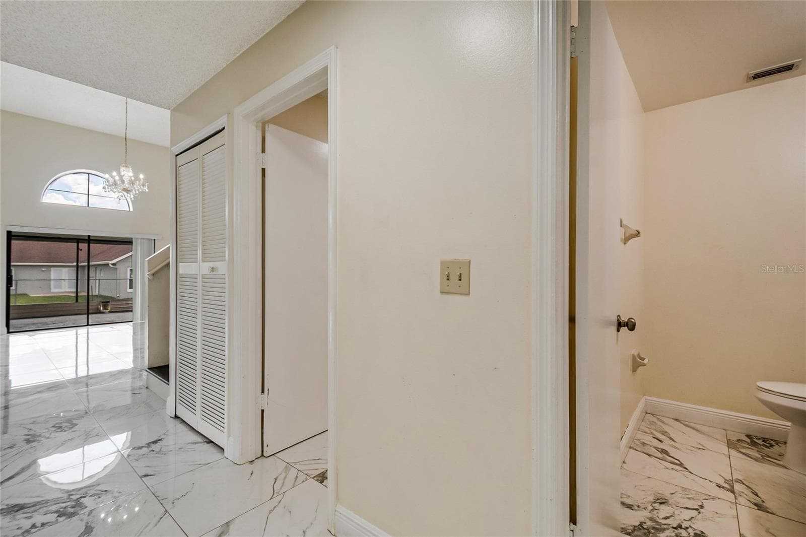 Single Family Residence at 301 BLUE BAYOU DR, KISSIMMEE, photo 7 of 44