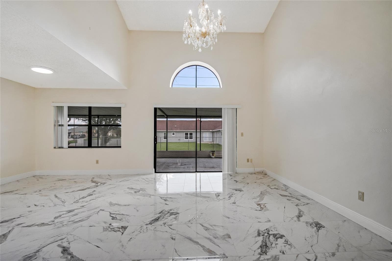 Single Family Residence at 301 BLUE BAYOU DR, KISSIMMEE, photo 21 of 44