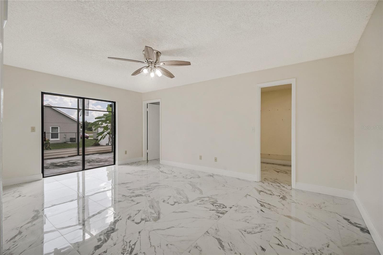 Single Family Residence at 301 BLUE BAYOU DR, KISSIMMEE, photo 23 of 44