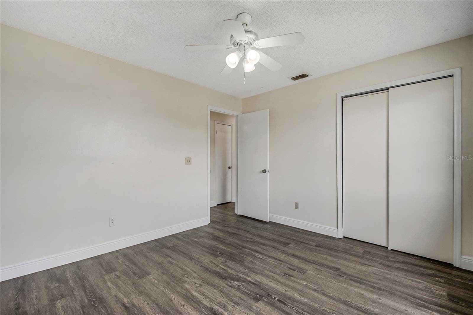 Single Family Residence at 301 BLUE BAYOU DR, KISSIMMEE, photo 35 of 44