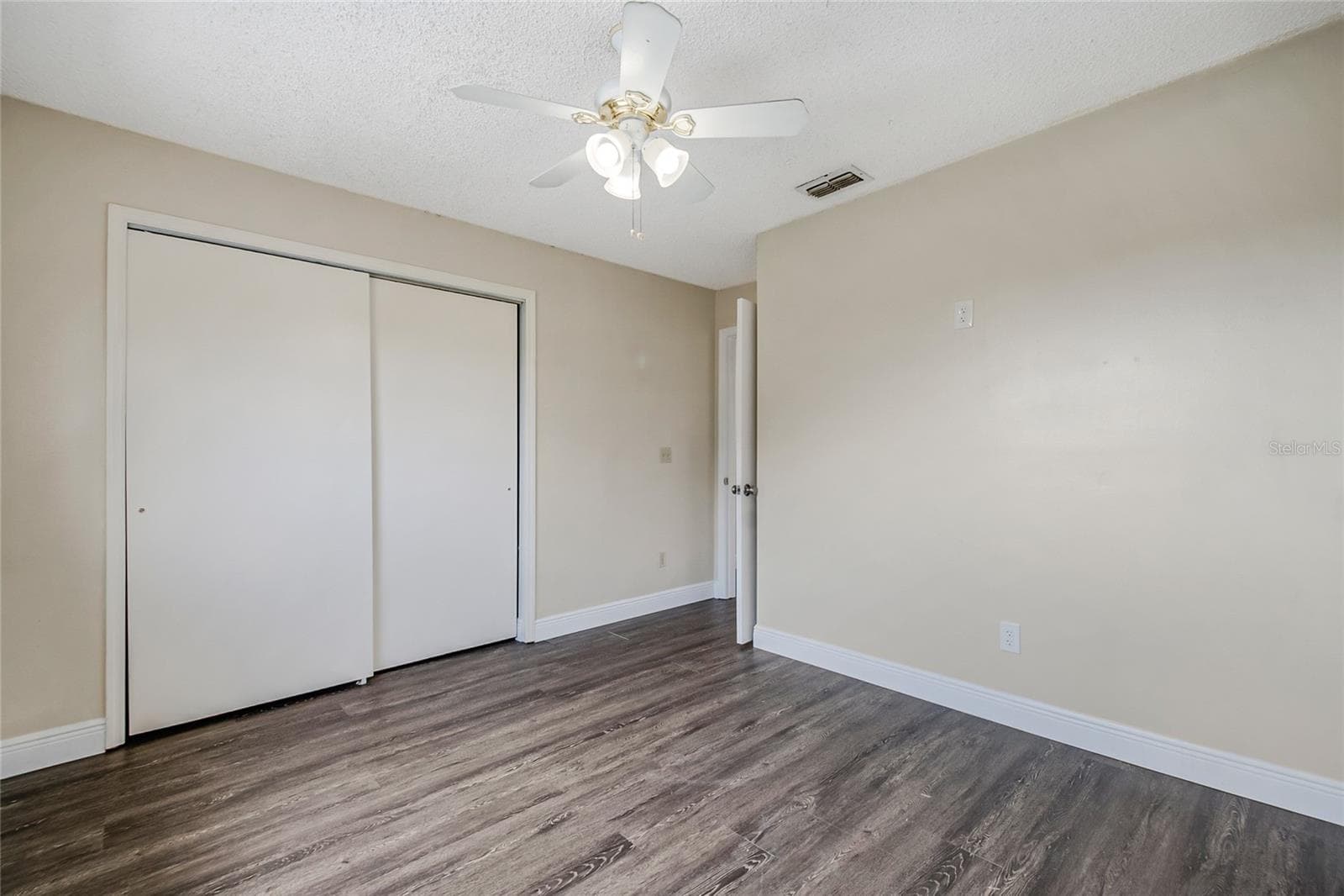 Single Family Residence at 301 BLUE BAYOU DR, KISSIMMEE, photo 38 of 44