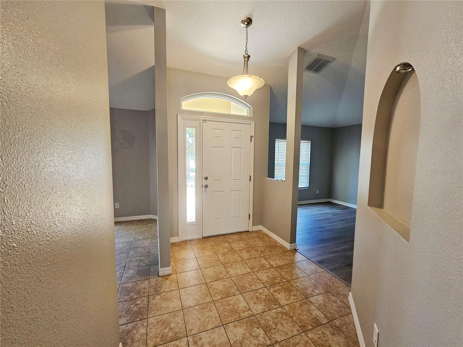 Single Family Residence at 12141 137TH ST N, LARGO, photo 2 of 30