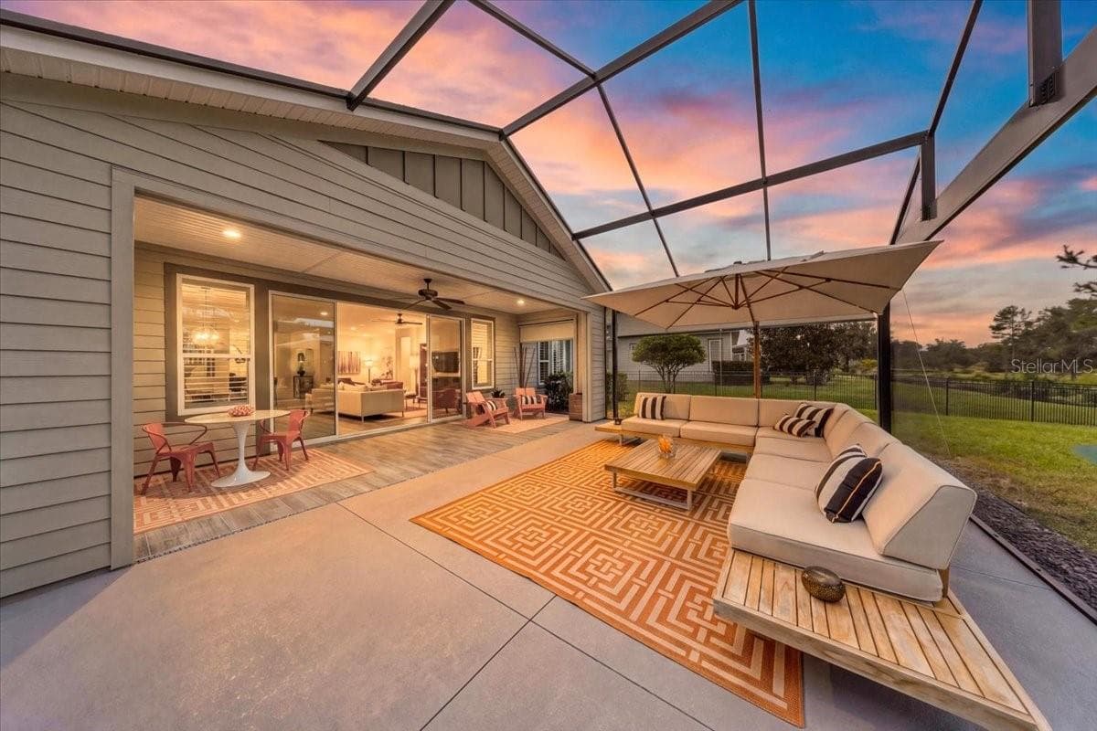 Large Screened Indoor/Outdoor Living Area - 5179 NW 35TH LANE RD, OCALA