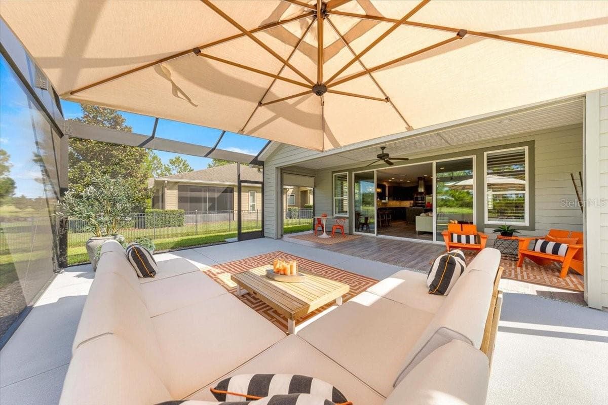 Large Screened Indoor/Outdoor Living Area - 5179 NW 35TH LANE RD, OCALA