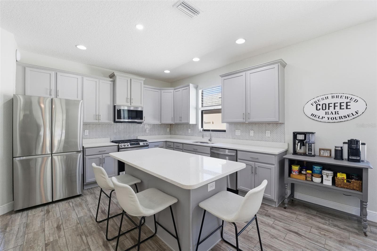 Single Family Residence at 8328 AUBURN RISE CT, LAND O LAKES, photo 2 of 35