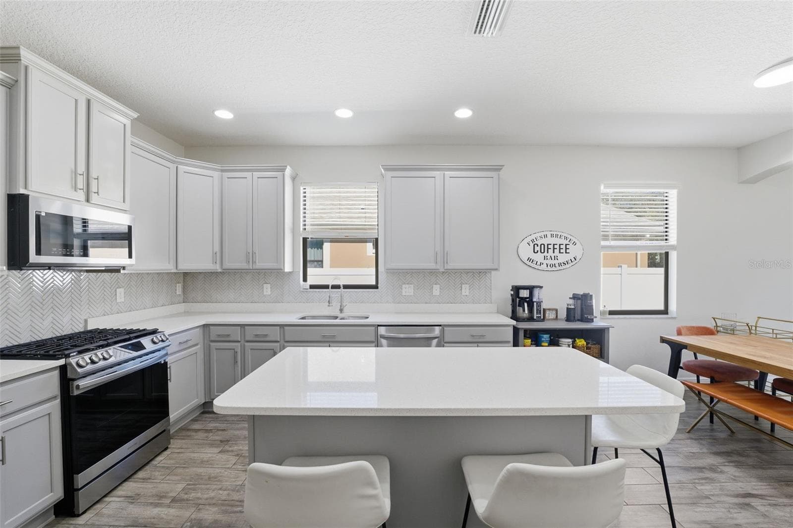 Single Family Residence at 8328 AUBURN RISE CT, LAND O LAKES, photo 7 of 35