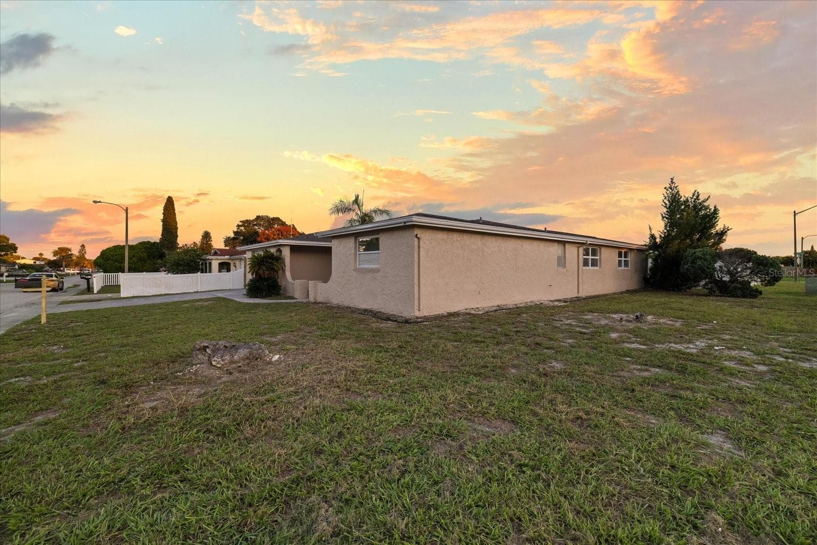 Single Family Residence at 7204 WESTCOTT DR, PORT RICHEY, photo 4 of 43