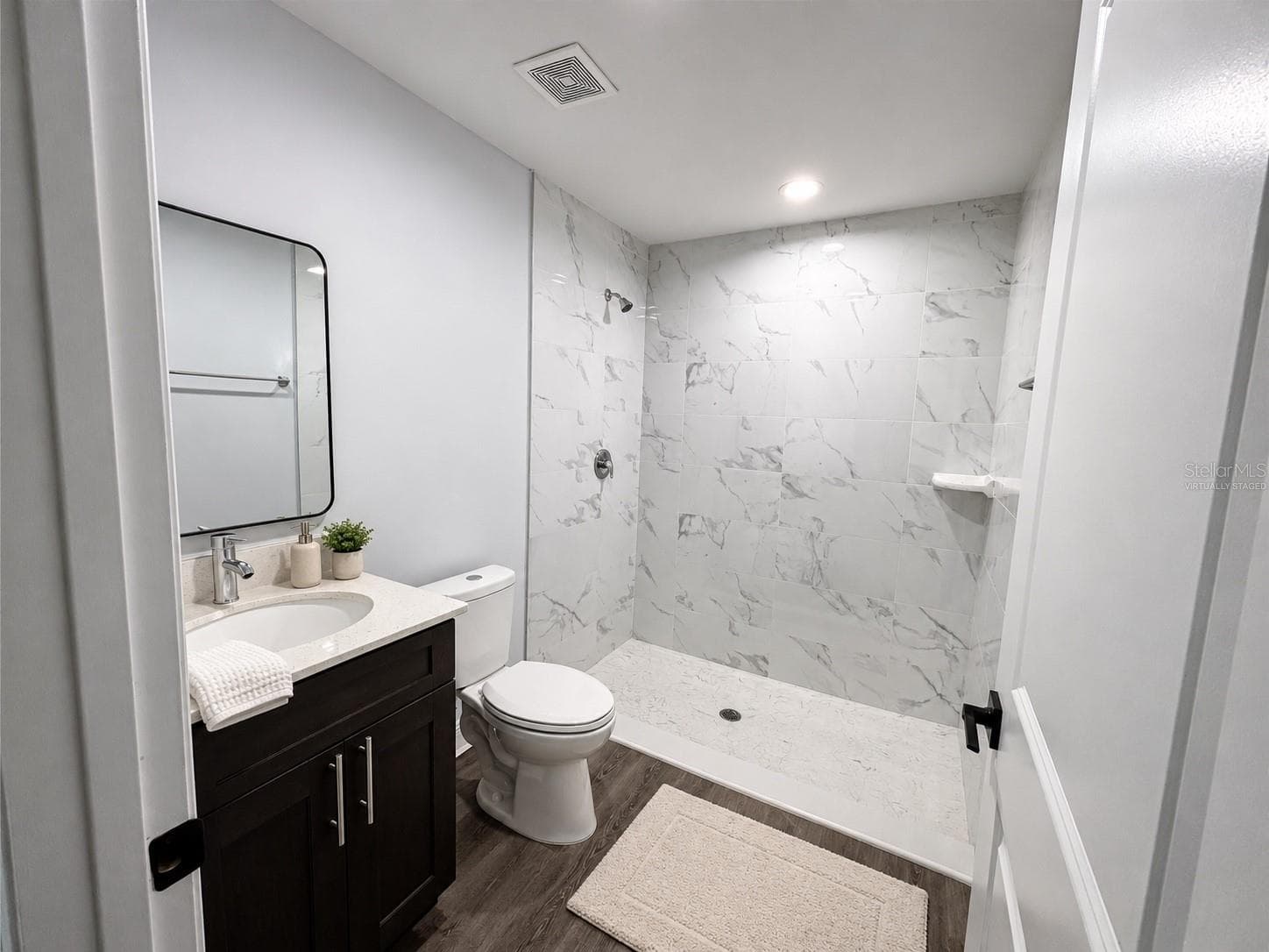 Shower bathroom - virtually staged - 11 DOGWOOD TRAIL CT, OCALA