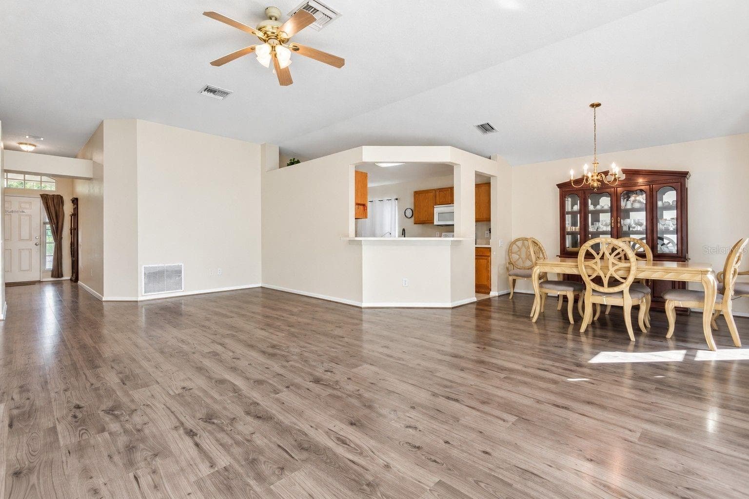 Single Family Residence at 13233 EARLY RUN LN, RIVERVIEW, photo 6 of 29