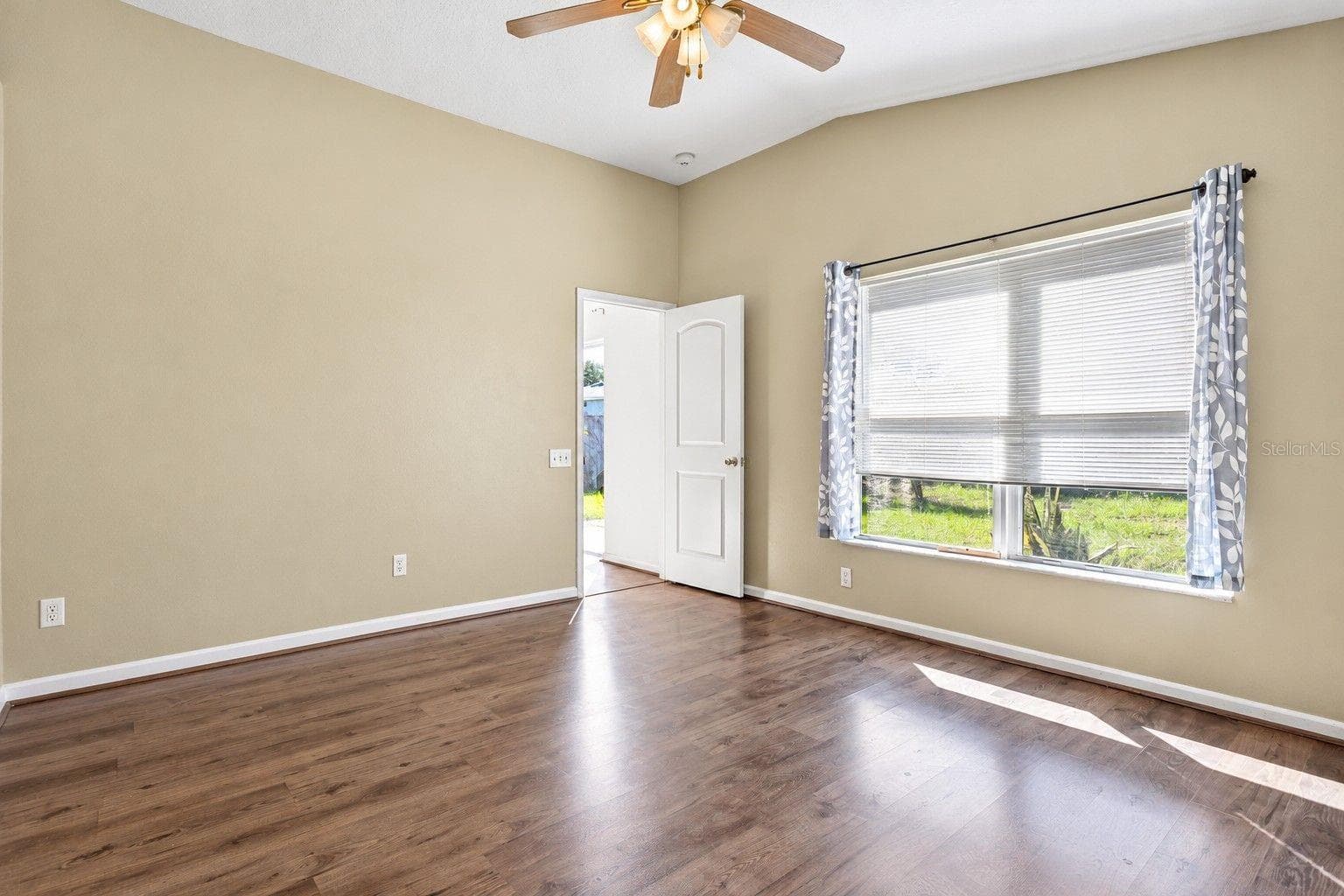 Single Family Residence at 13233 EARLY RUN LN, RIVERVIEW, photo 18 of 29