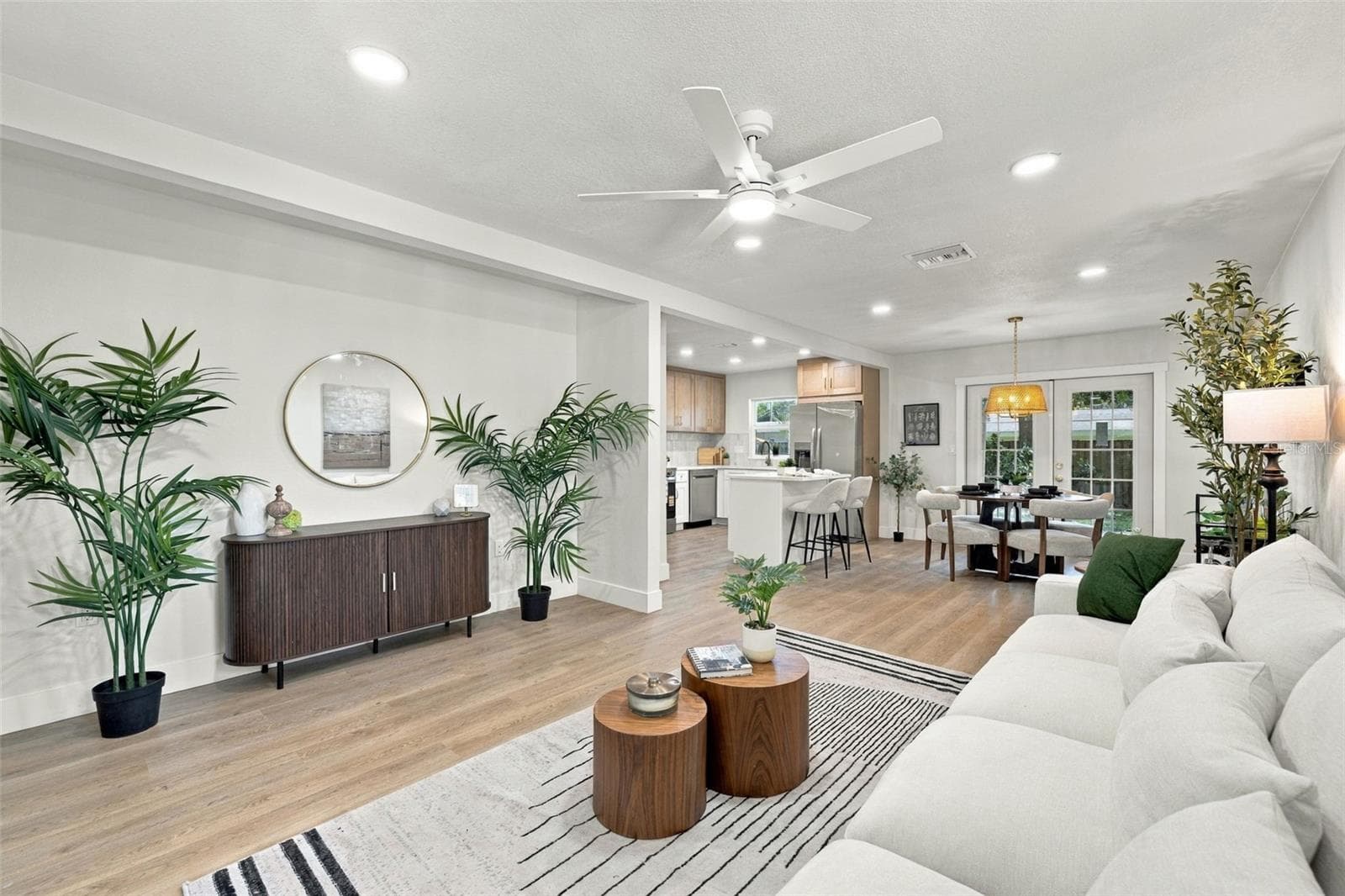 Single Family Residence at 4506 S CAMERON AVE, TAMPA, photo 4 of 35