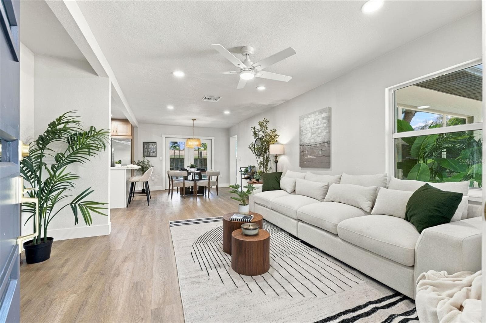 Single Family Residence at 4506 S CAMERON AVE, TAMPA, photo 5 of 35