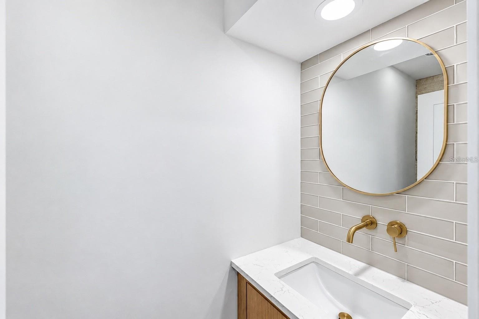 Powder bath - 604 NORSOTA WAY, SARASOTA