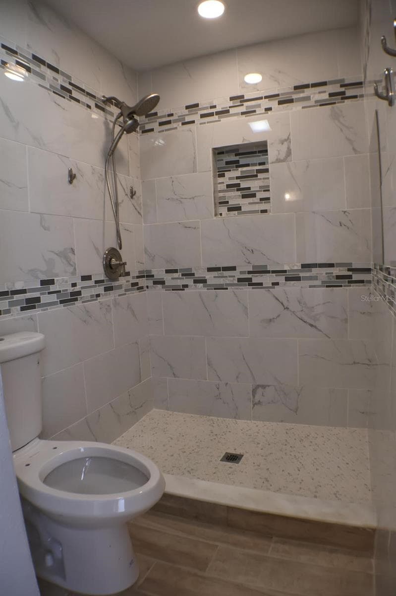 Single Family Residence at 13365 DRAYTON DR, SPRING HILL, photo 9 of 14