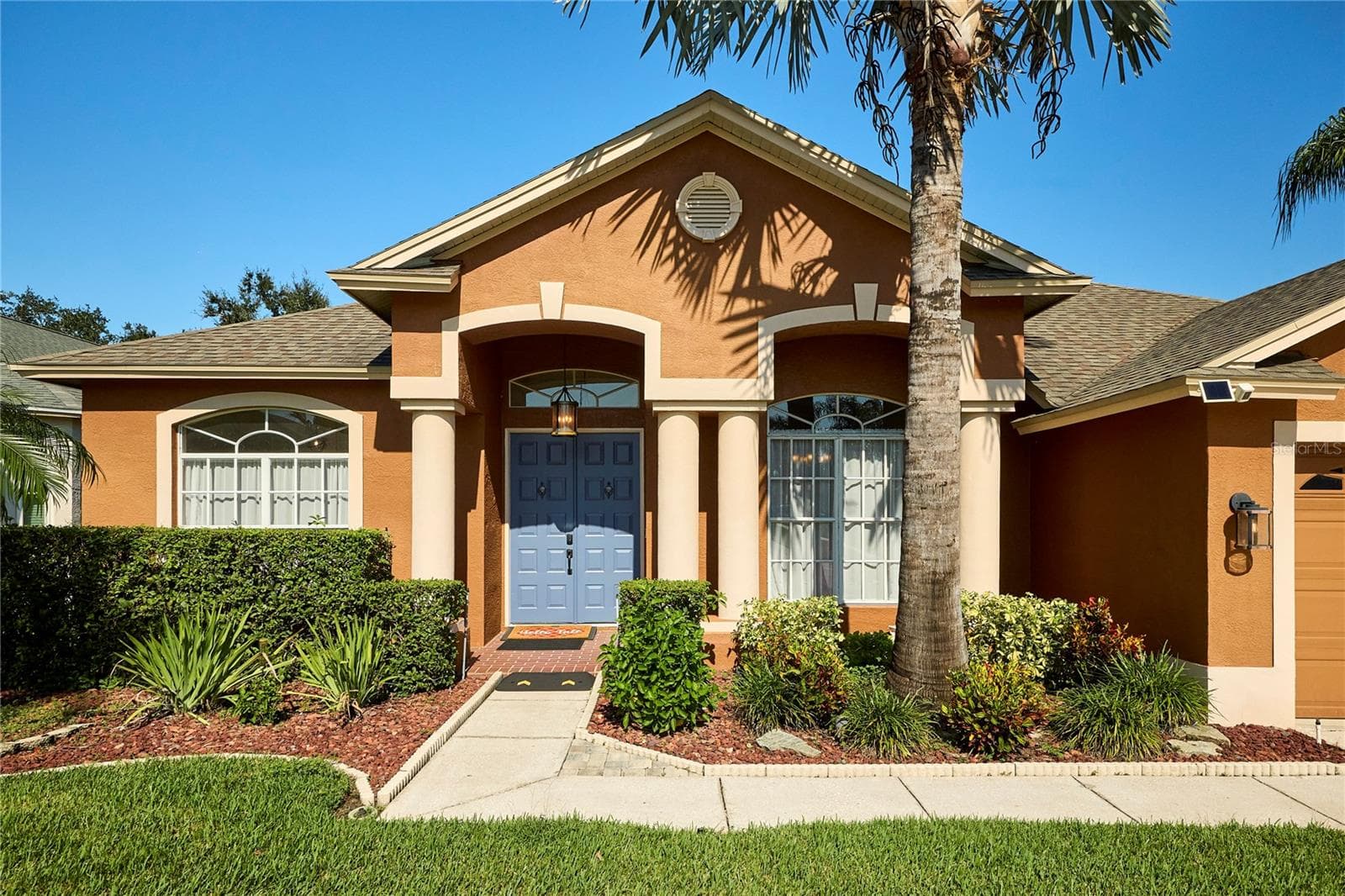 Single Family Residence at 18016 ROYAL FOREST DR, TAMPA, photo 4 of 71