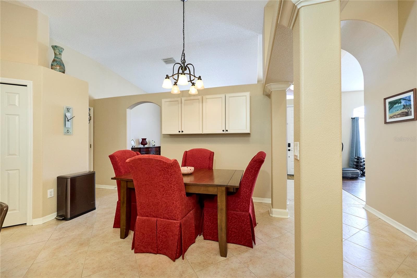 Single Family Residence at 18016 ROYAL FOREST DR, TAMPA, photo 13 of 71