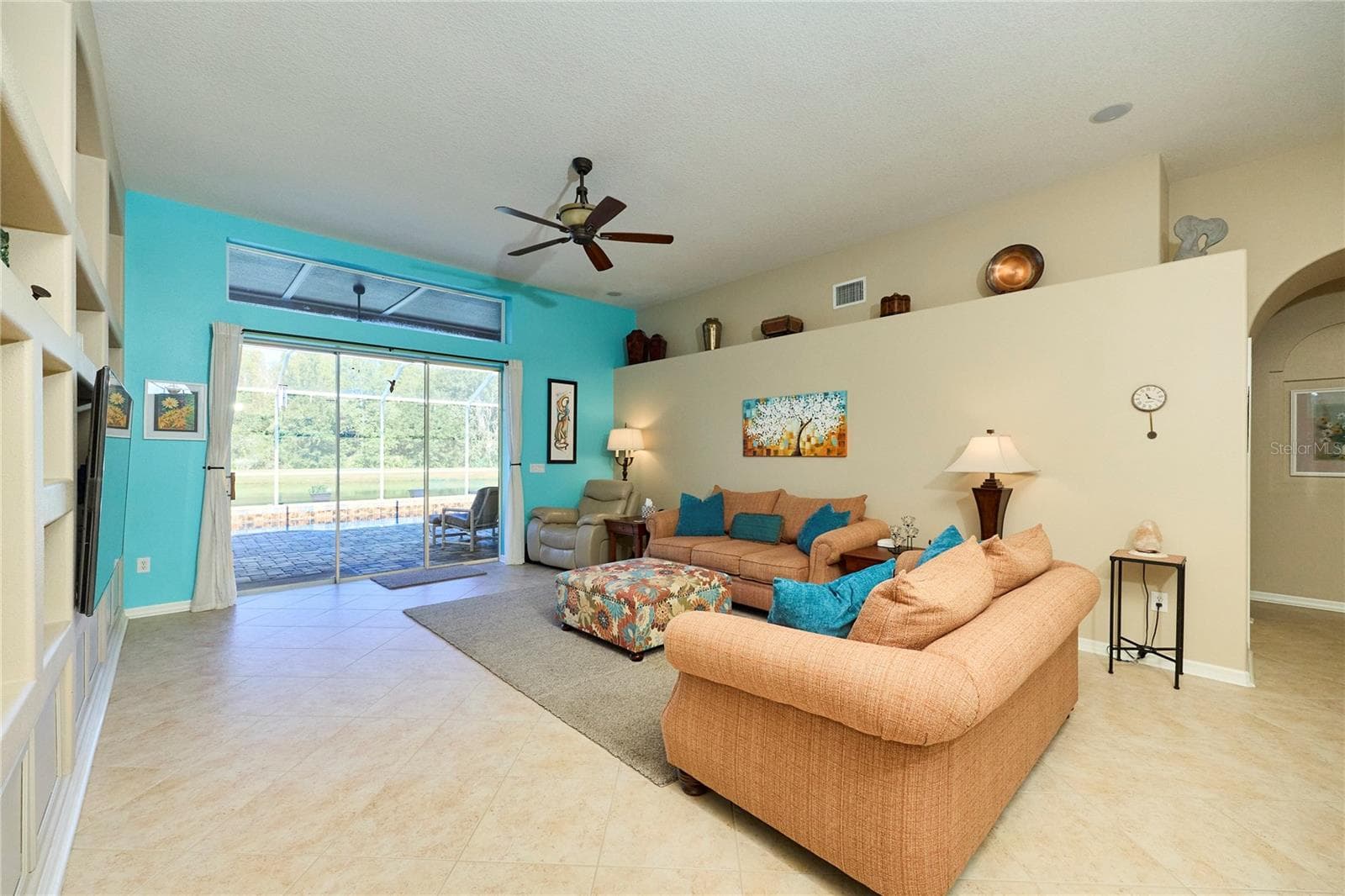 Single Family Residence at 18016 ROYAL FOREST DR, TAMPA, photo 21 of 71