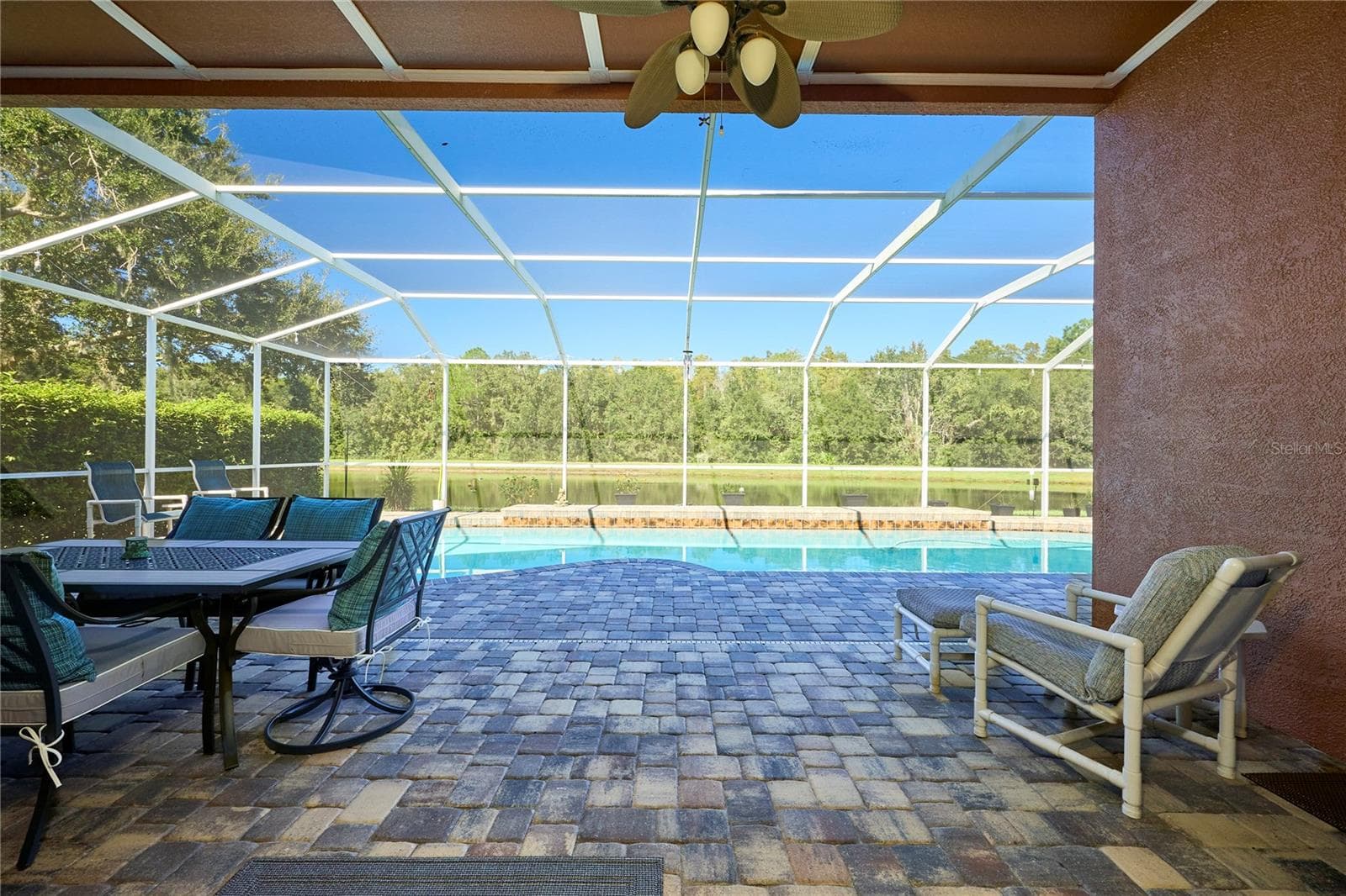 Single Family Residence at 18016 ROYAL FOREST DR, TAMPA, photo 56 of 71