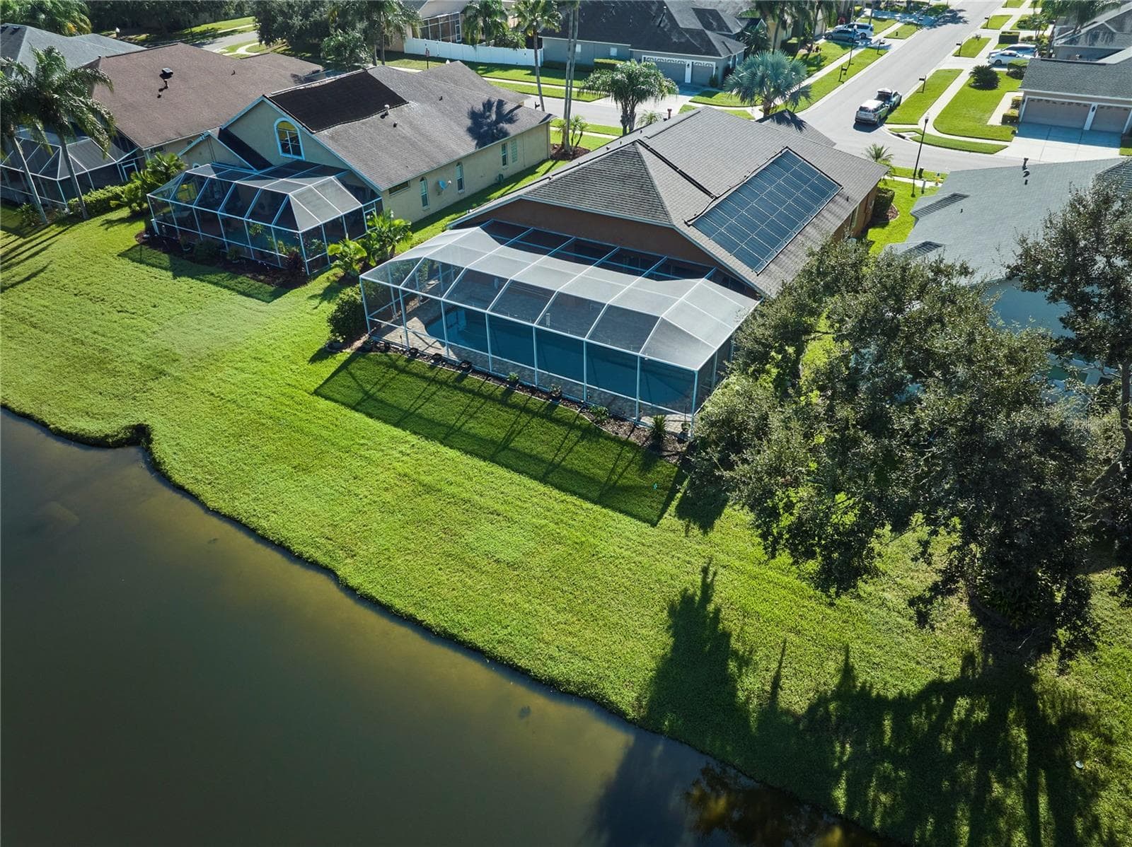 Single Family Residence at 18016 ROYAL FOREST DR, TAMPA, photo 68 of 71