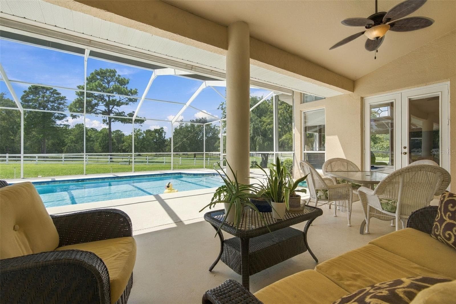 The lanai is well suited for entertaining or just relaxing - 6722 W SENTINEL BLUFF PATH, BEVERLY HILLS
