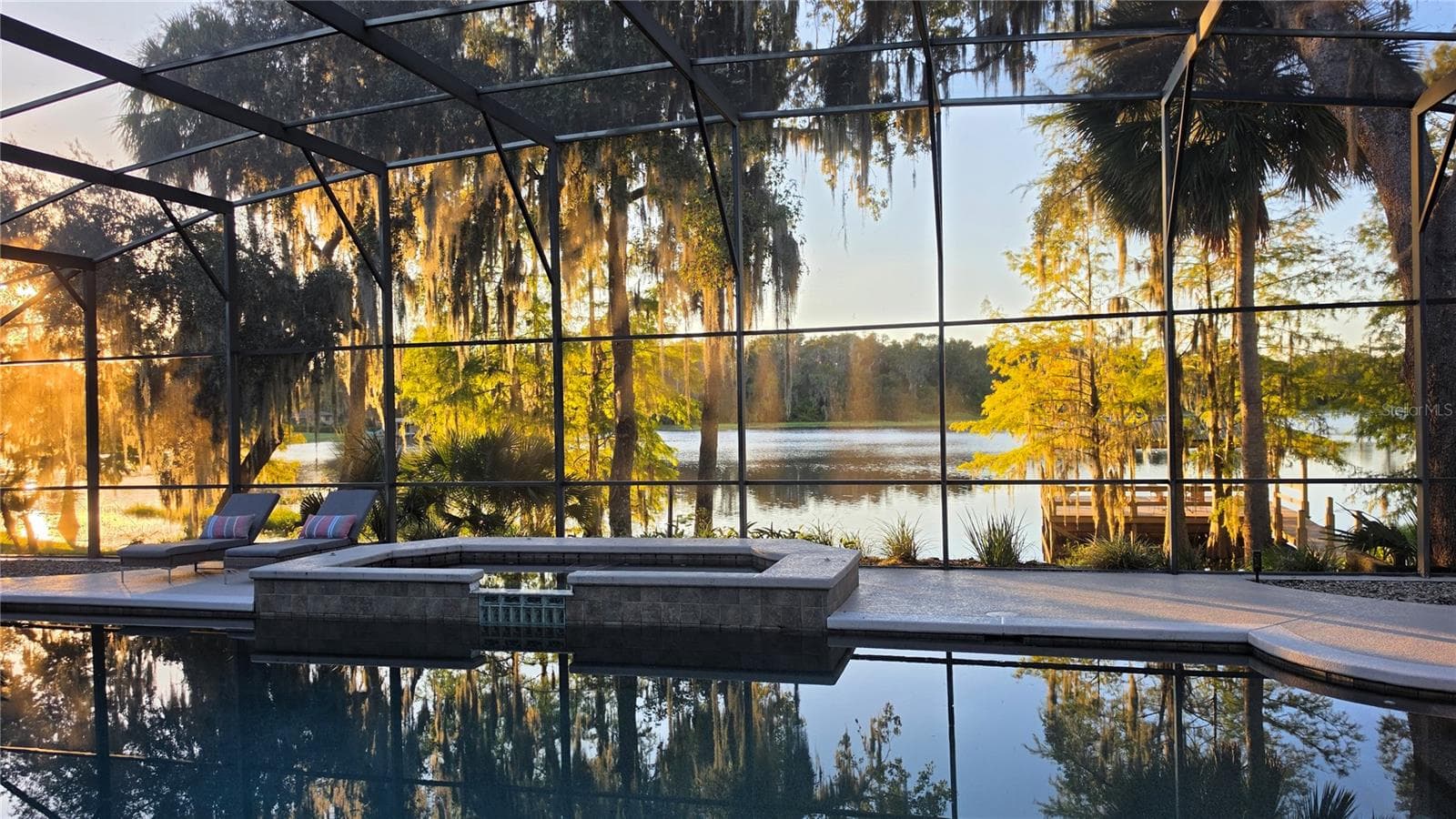 Spectacular sunsets every evening - 972 OAKPOINT CIR, APOPKA