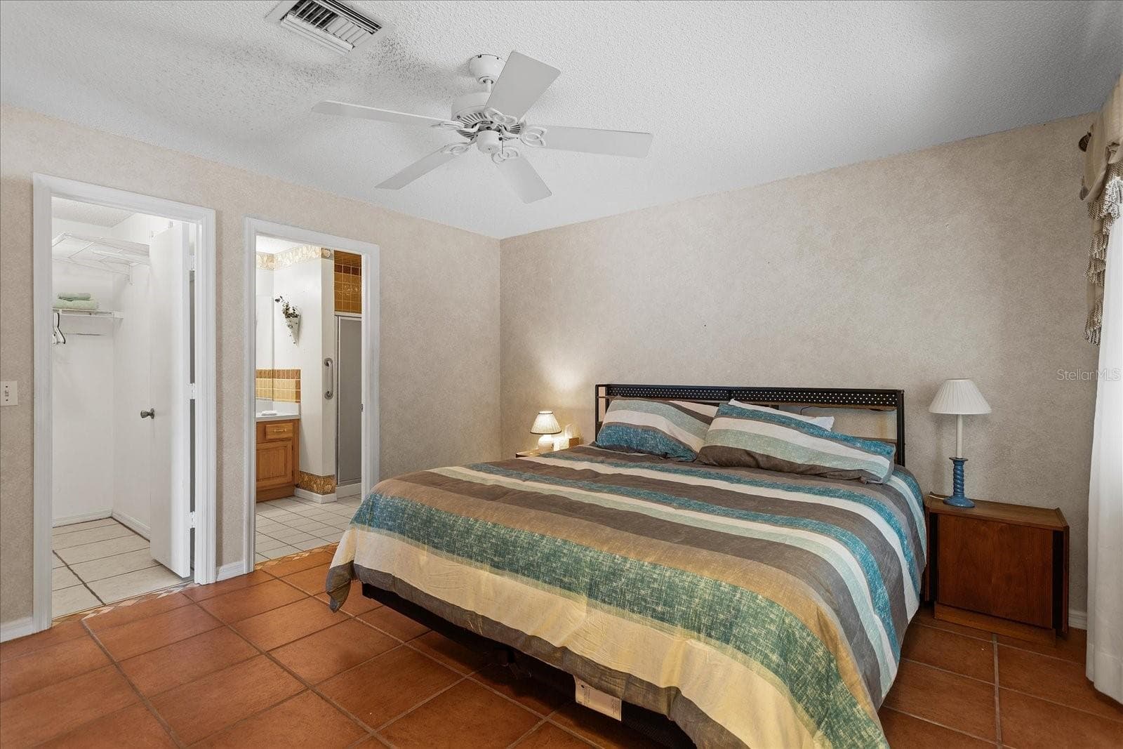 Villa at 952 AVALON AVE. AVE, THE VILLAGES, photo 15 of 27