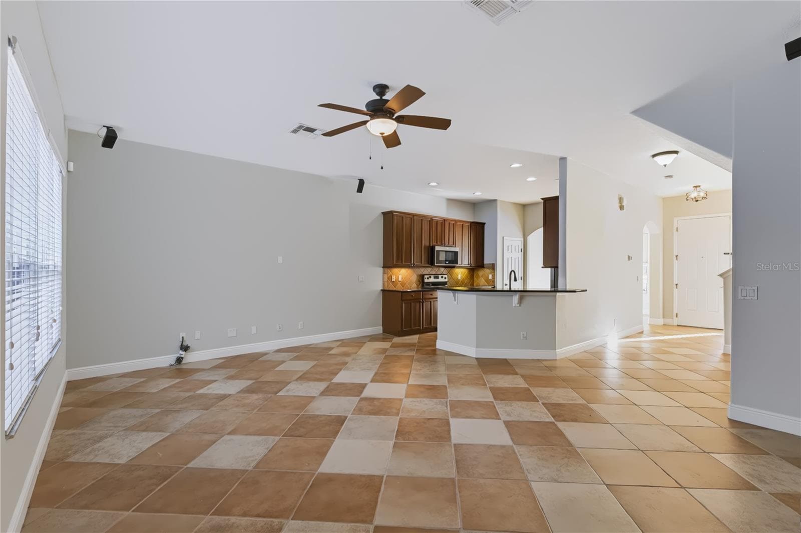 Living Room - 1530 TALLY CIR, OVIEDO