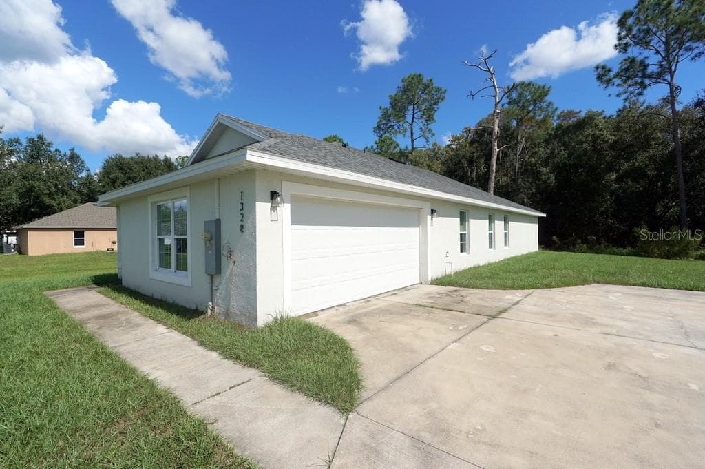 Single Family Residence at 1328 BURNLEY CT, KISSIMMEE, photo 4 of 27