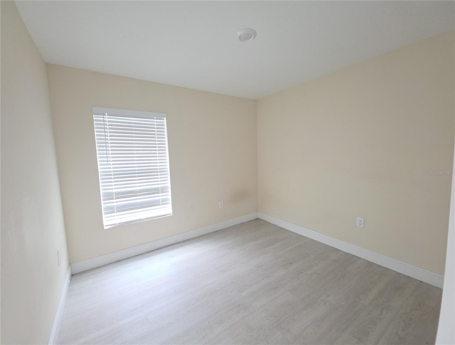 Single Family Residence at 1328 BURNLEY CT, KISSIMMEE, photo 13 of 27