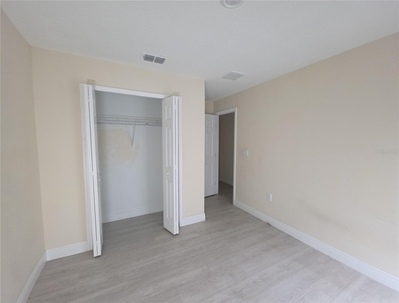 Single Family Residence at 1328 BURNLEY CT, KISSIMMEE, photo 14 of 27