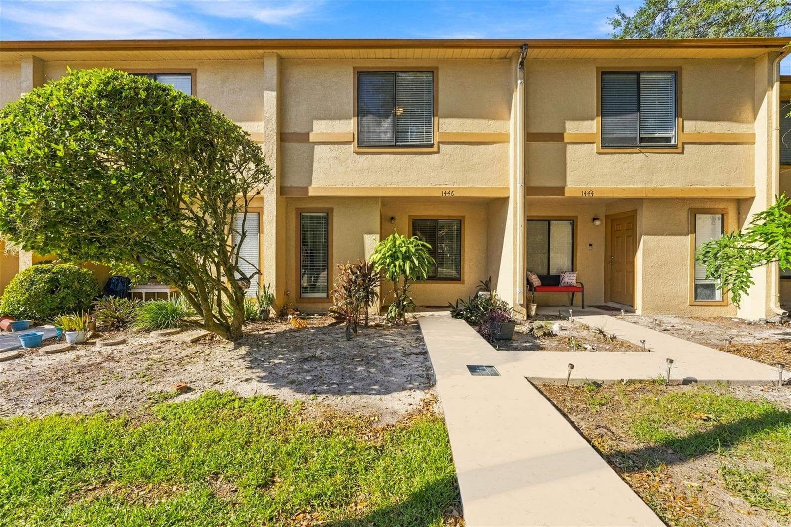 Single Family Residence at 1446 HIGHLAND RIDGE CIR, BRANDON, photo 2 of 28