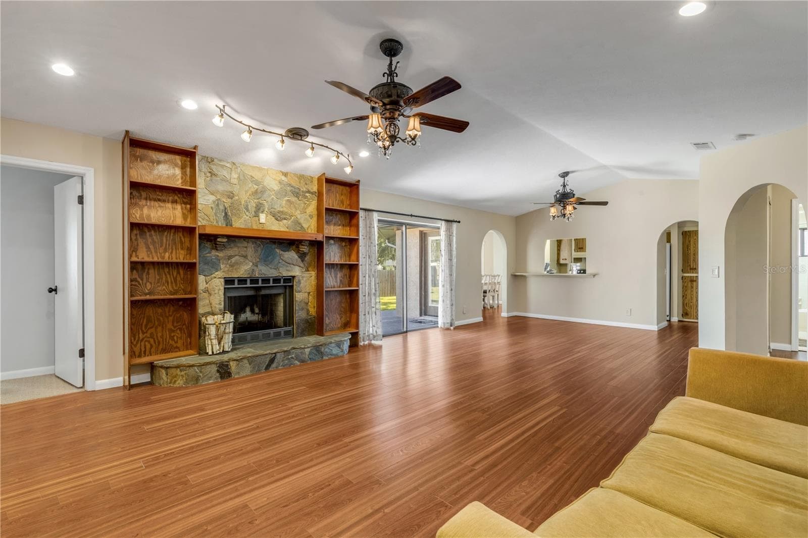 Single Family Residence at 2729 QUEEN PALM DR, EDGEWATER, photo 7 of 16