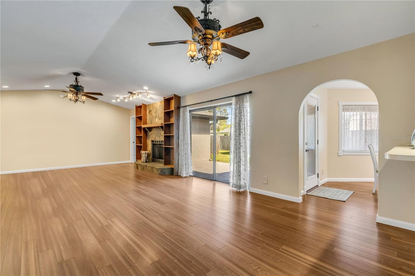 Single Family Residence at 2729 QUEEN PALM DR, EDGEWATER, photo 10 of 16