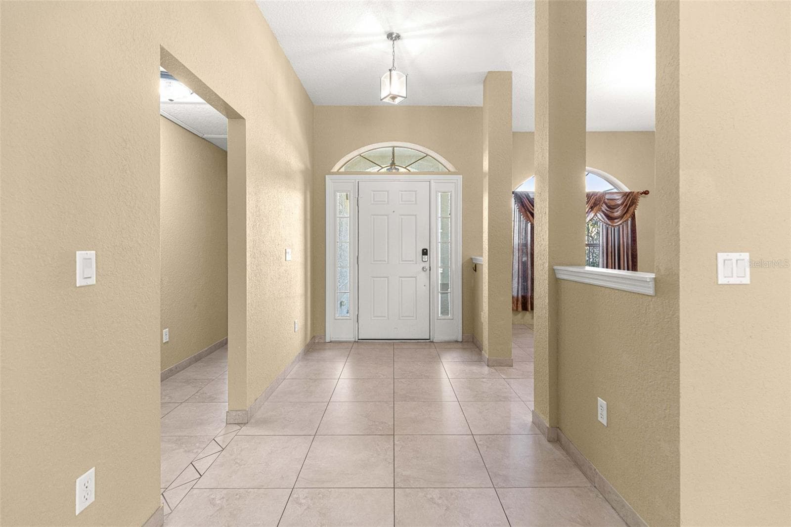 Single Family Residence at 19 SUNRISE CT, OCALA, photo 4 of 73