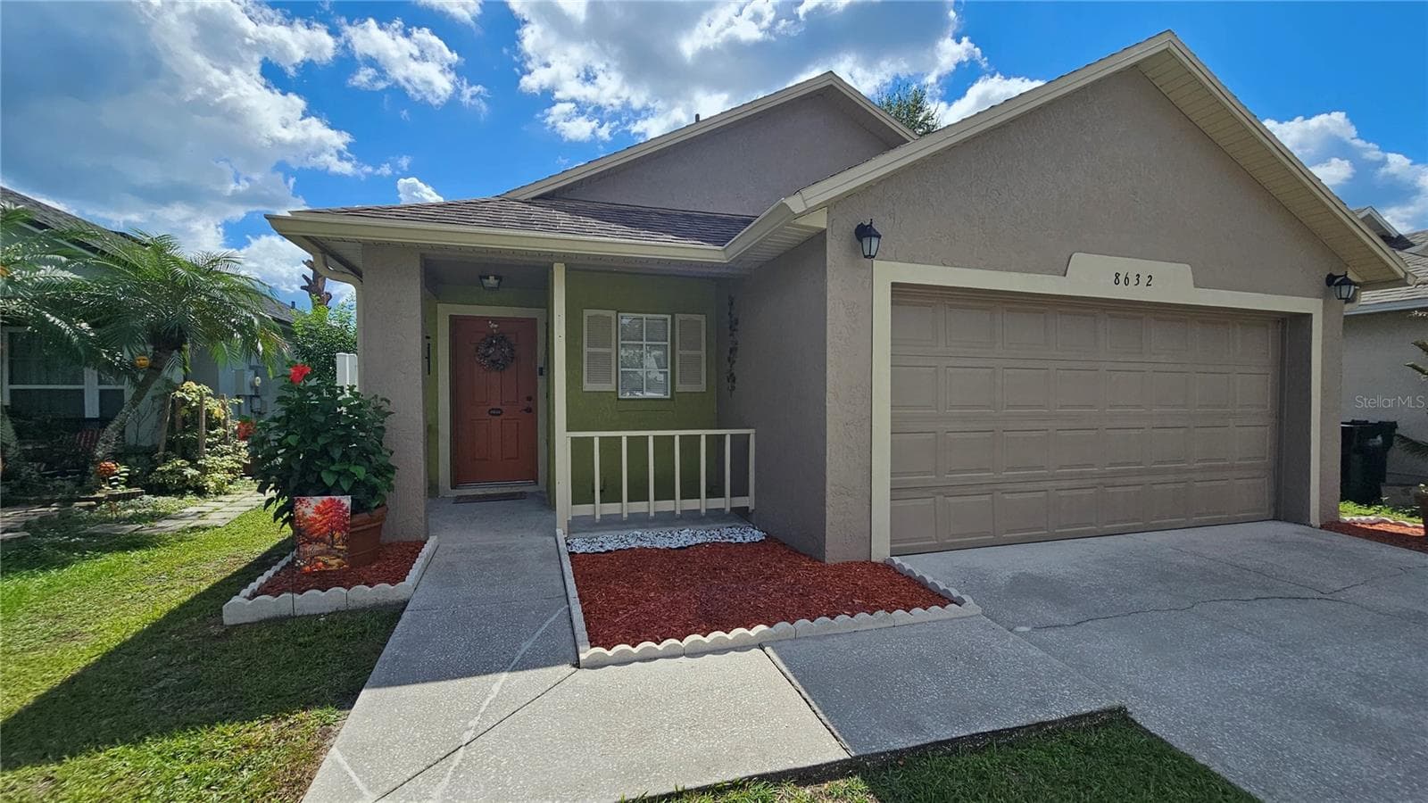 Expansive Front view - 8632 FOLEY DR, ORLANDO