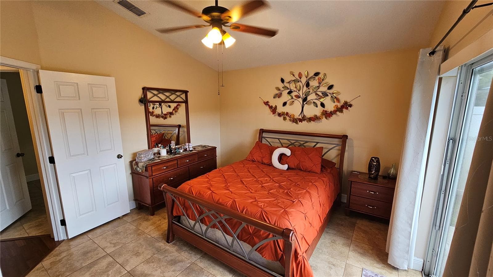 Generously Sized Primary Bedroom - 8632 FOLEY DR, ORLANDO