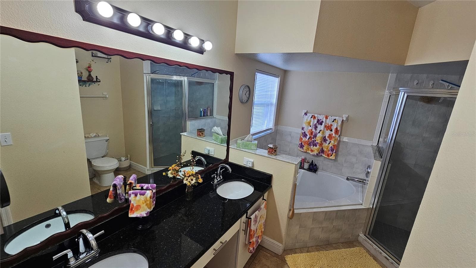 Primary Bath-Dual Sinks, Garden Tub &Shower - 8632 FOLEY DR, ORLANDO