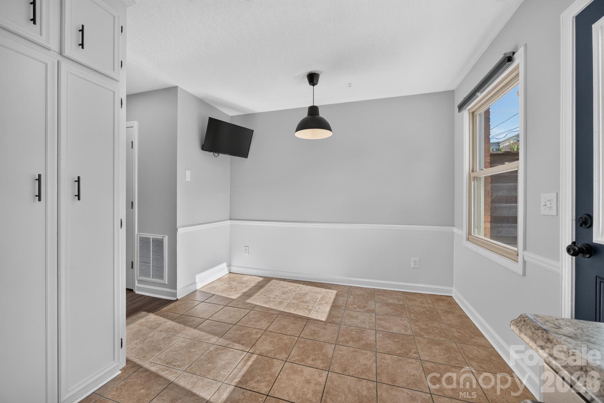 Townhouse at 817 Mitchell Avenue, Salisbury, photo 10 of 23