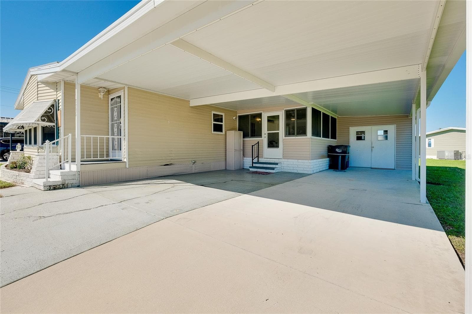 Manufactured Home at 8905 34TH AVE E, PALMETTO, photo 6 of 52
