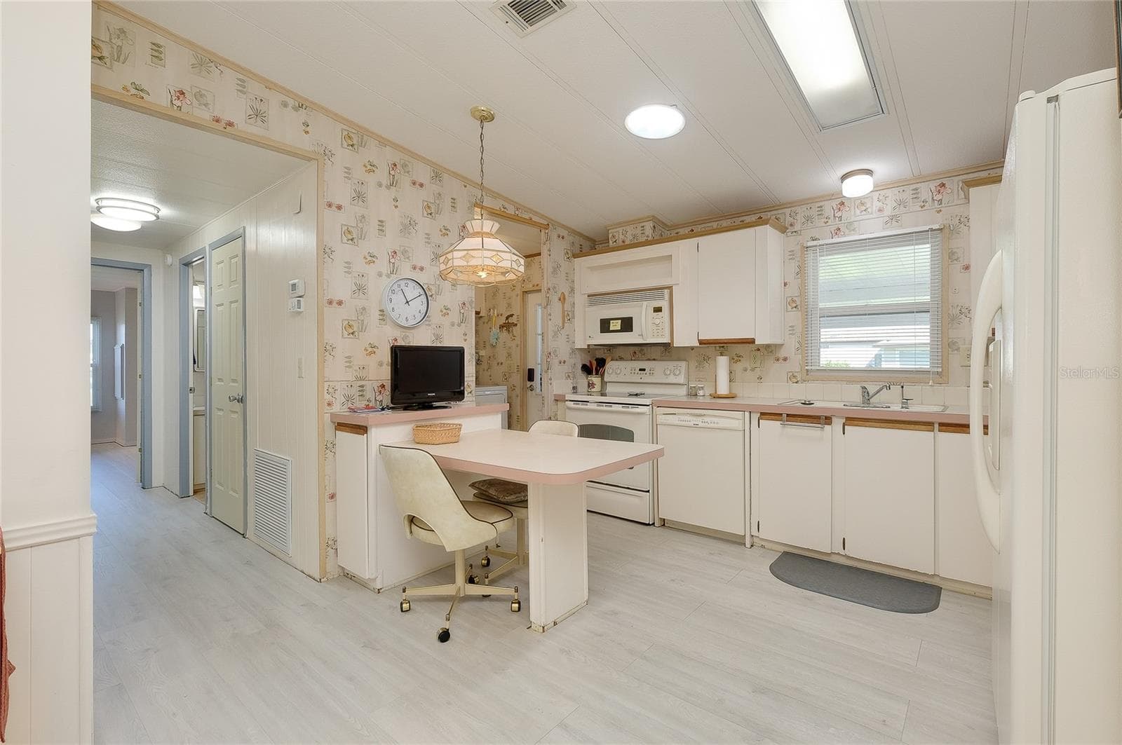 Manufactured Home at 8905 34TH AVE E, PALMETTO, photo 17 of 52